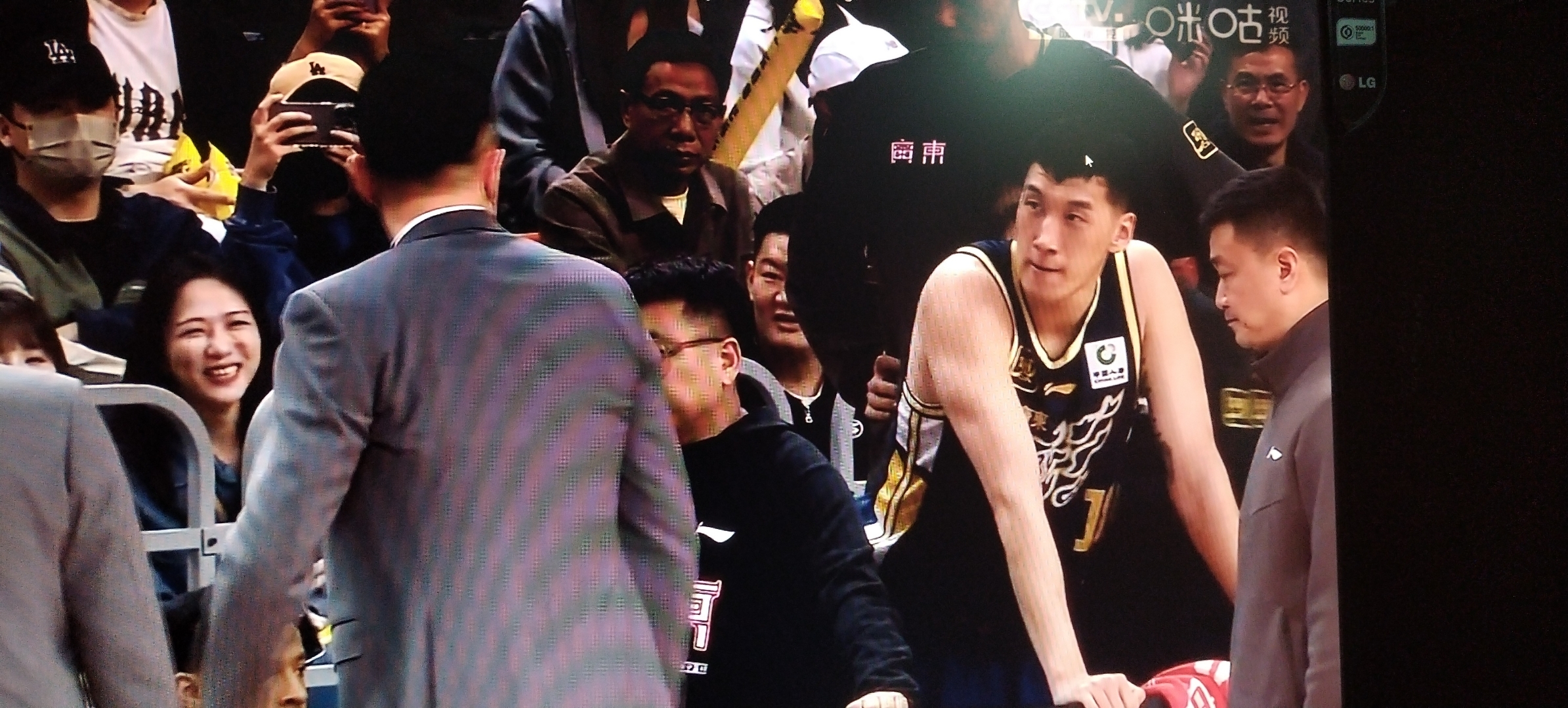 九游体育关于今晚体能课后；广东宏远内部沟通备战CBA常规赛；媒体盛赞；身体对抗强度拉满的信息