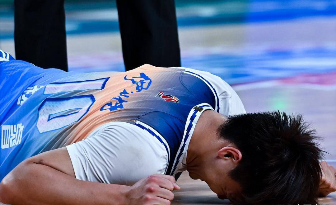 九游体育app包含纽卡斯尔清晨迎来里程碑，志在CBA季后赛名次提升，引发热议，训练强度明显提升的词条